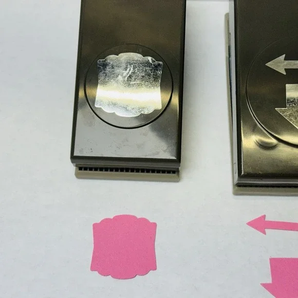 Stampin' Up! Locking Paper Punch LOT of 4 Tags Arrows Cupcake Scrapbook Cards - Picture 2 of 11